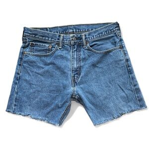 Levi 505 cutoffs size 34